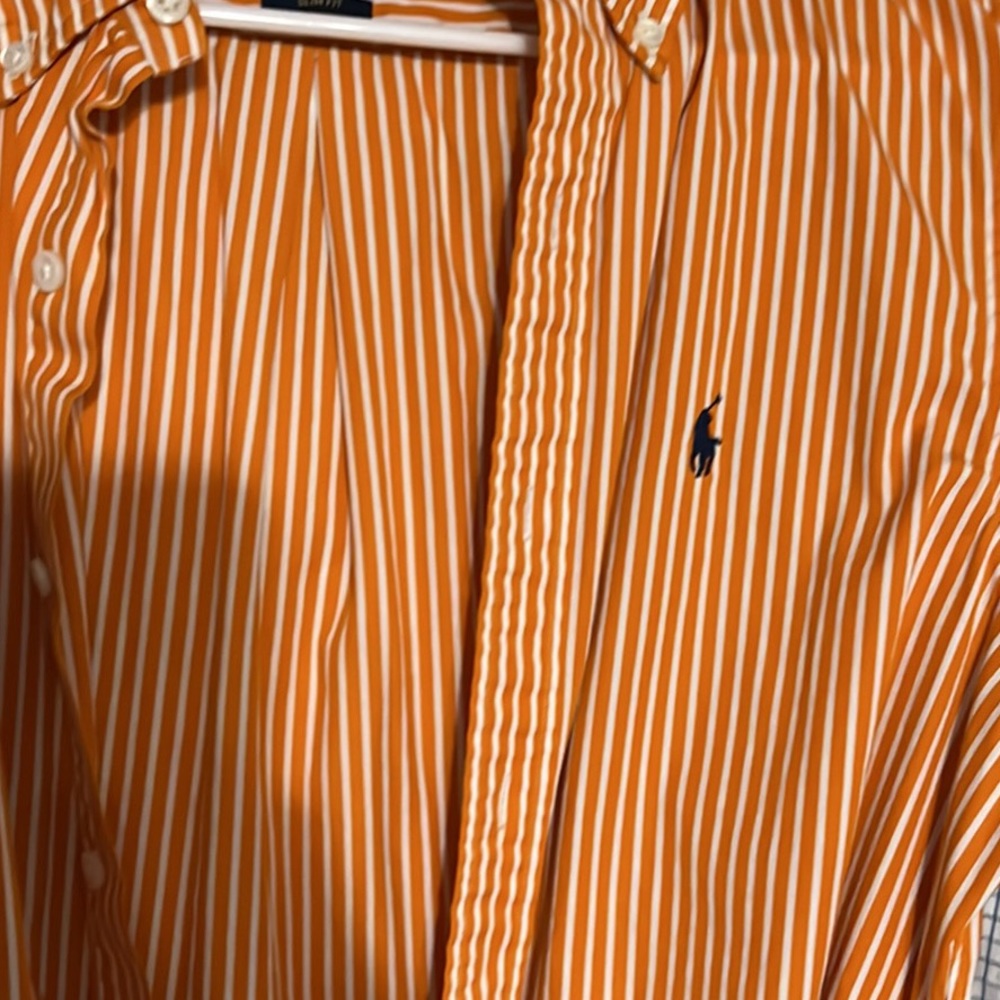 Button down shirts - Picture 4 of 16